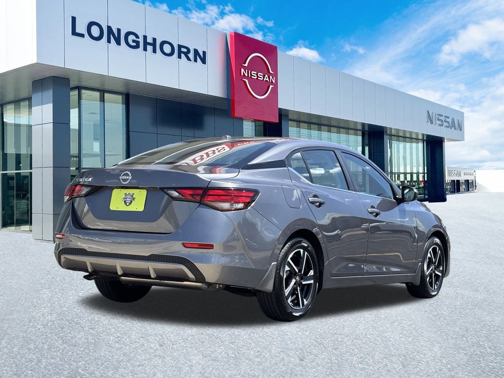2025 Nissan Sentra SV photo 3