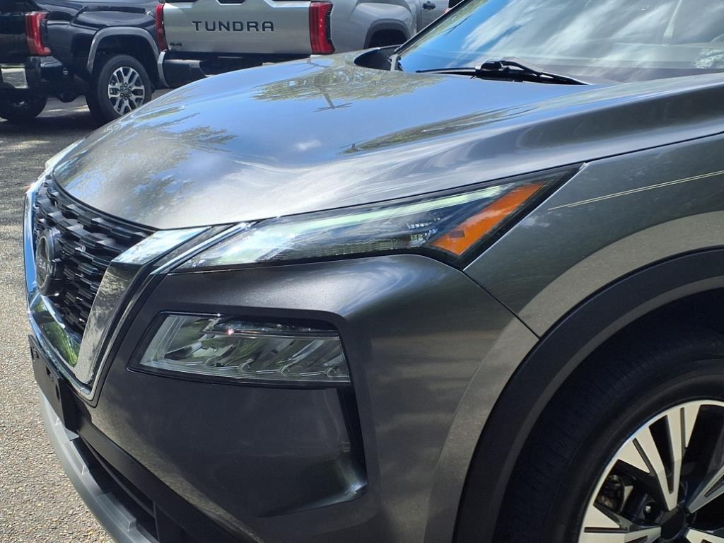 2023 Nissan Rogue SV photo 2