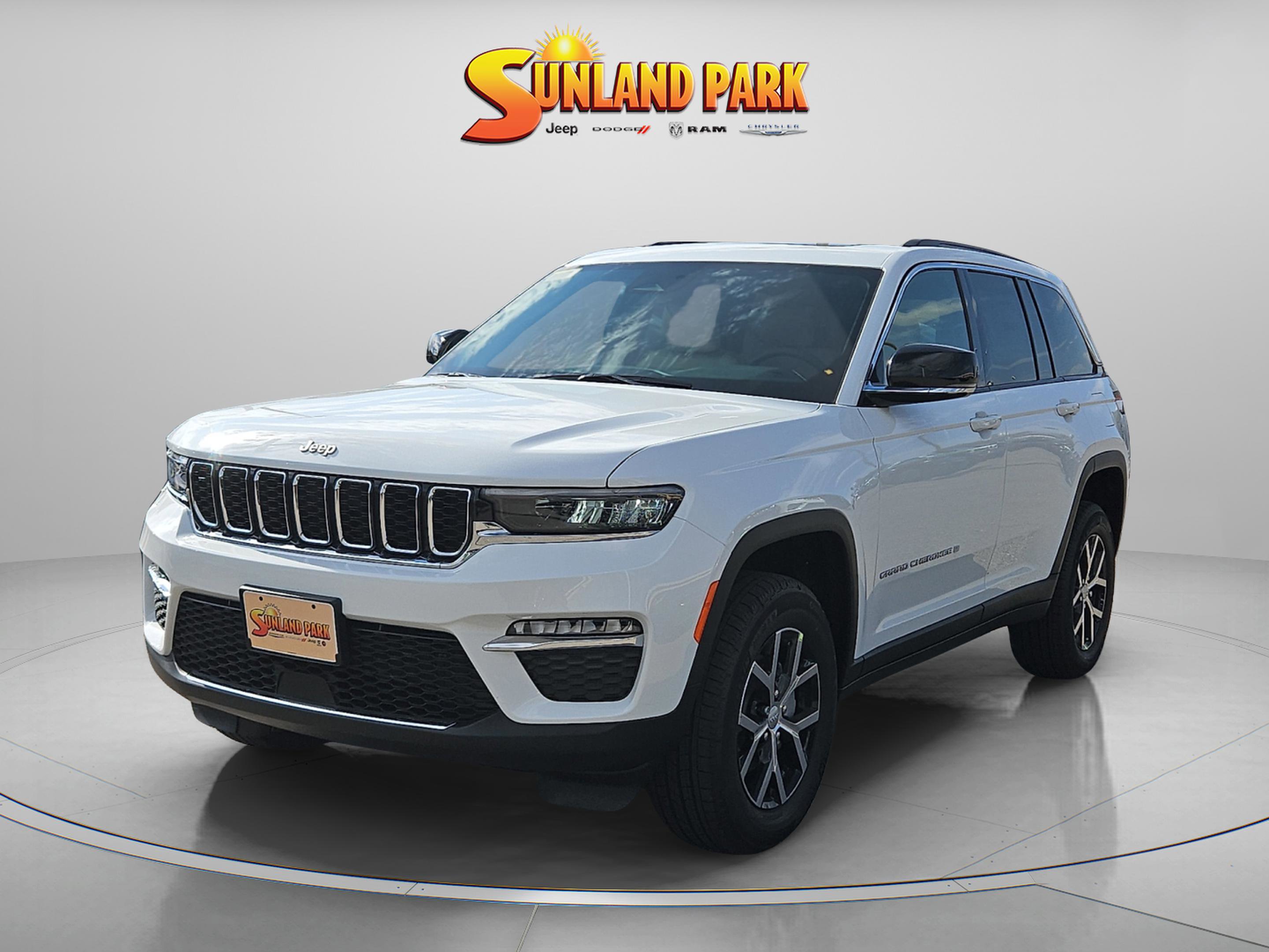 2025 Jeep Grand Cherokee Limited photo 2