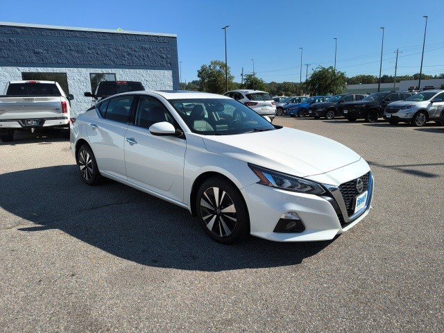 2020 Nissan Altima SL photo 10
