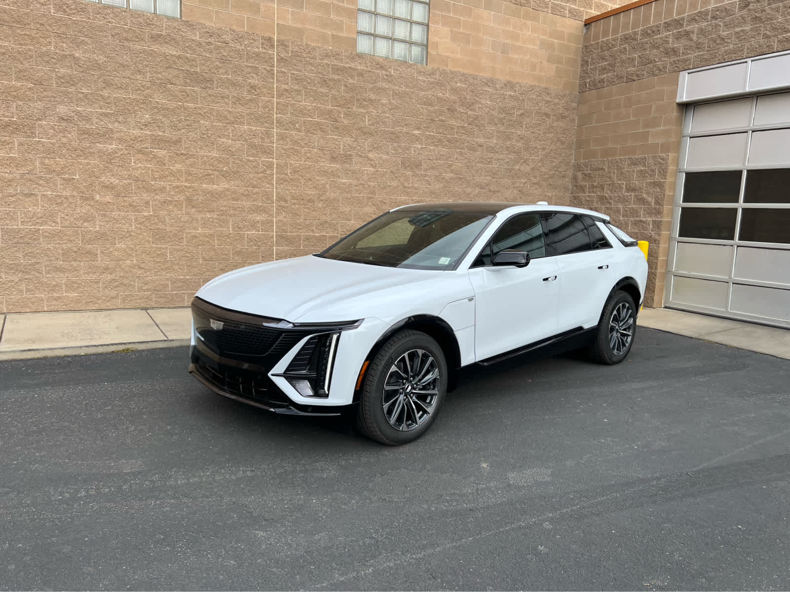 2026 Cadillac LYRIQ Sport's photo