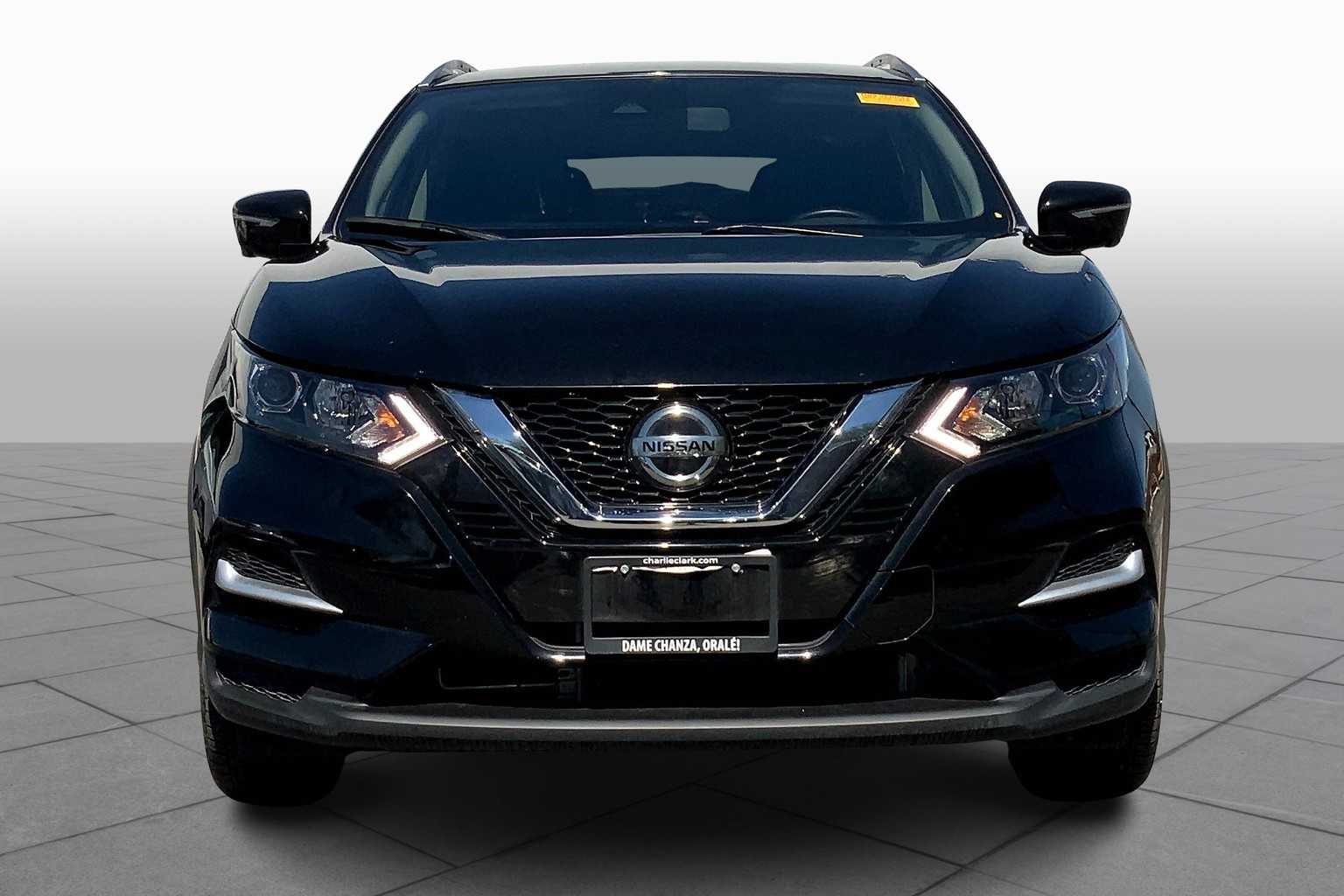 2022 Nissan Rogue Sport SL photo 3