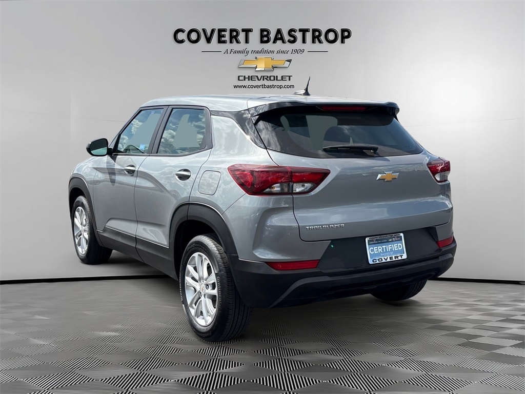 2024 Chevrolet Trailblazer LS photo 2