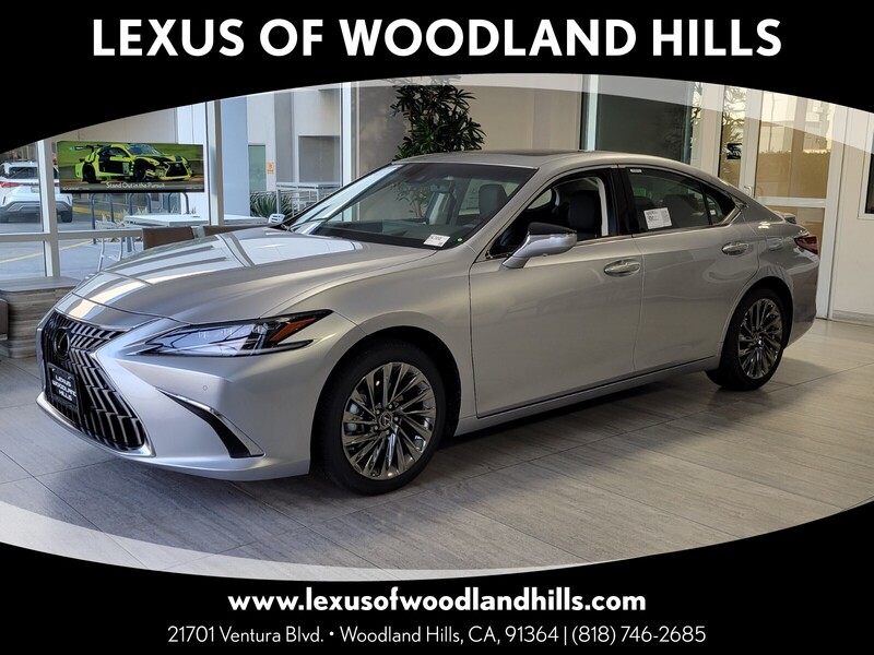 2025 Lexus ES Hybrid 300h Luxury's photo