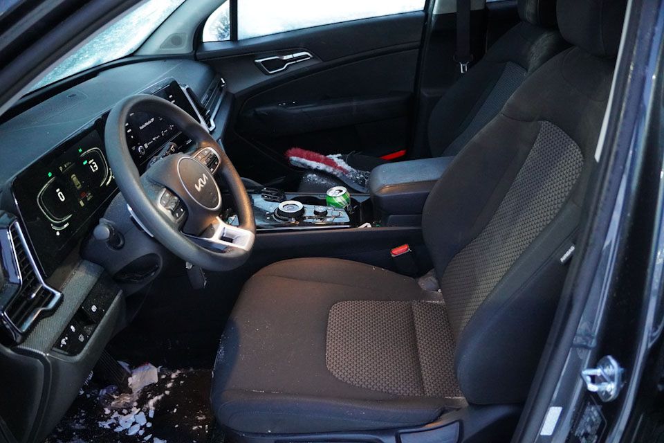 2023 Kia Sportage Hybrid LX photo 4