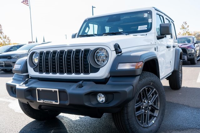 2026 Jeep Wrangler 4-Door Sport S's photo