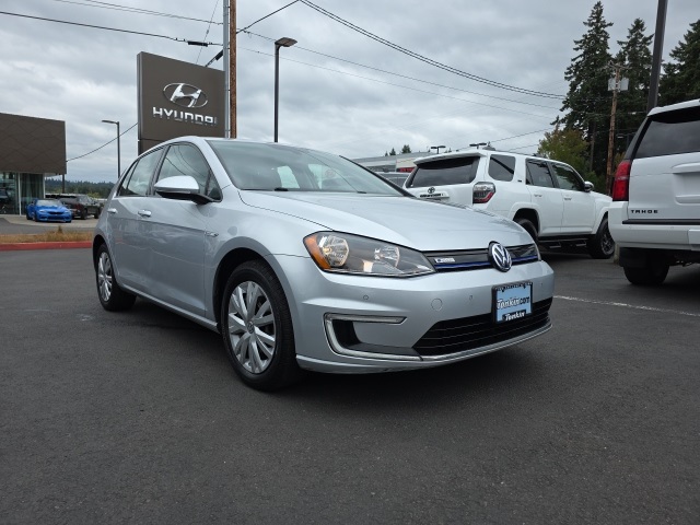 Used 2015 Volkswagen e-Golf e-Golf Limited Edition with VIN WVWKP7AU8FW907728 for sale in Gladstone, OR