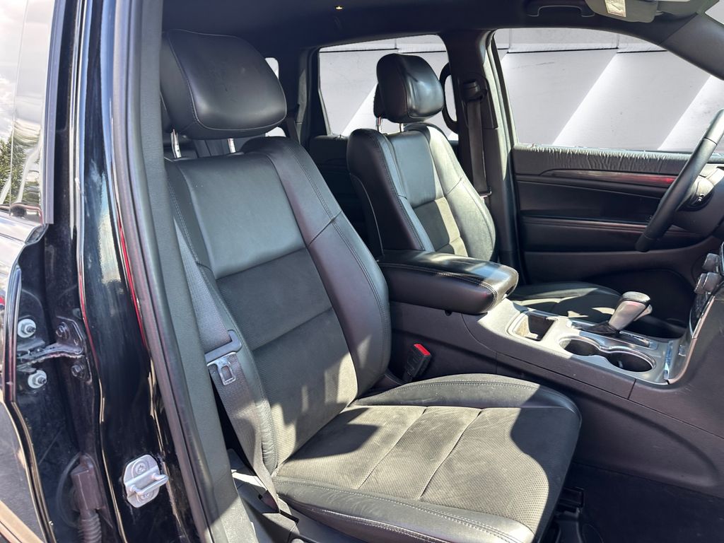 2021 Jeep Grand Cherokee Laredo X photo 14