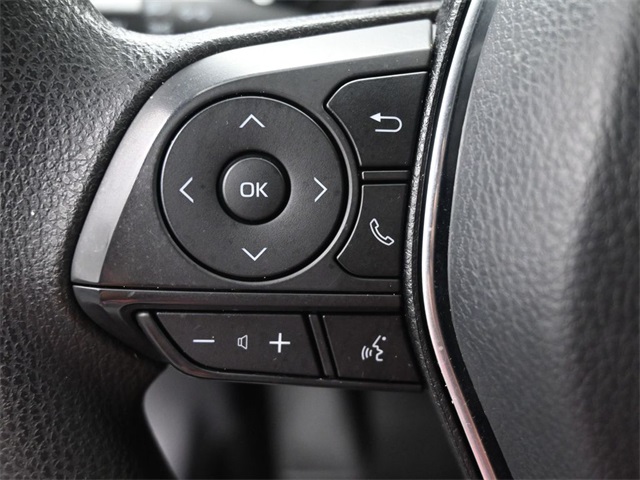 2020 Toyota Camry LE photo 3