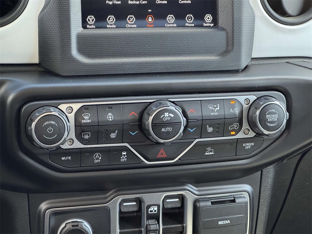 2021 Jeep Wrangler Unlimited Islander photo 19