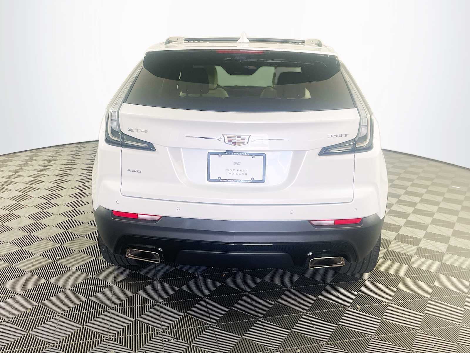 2023 Cadillac XT4 Sport photo 2