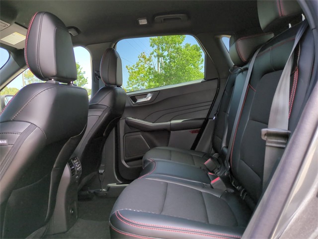 2025 Ford Escape ST-Line photo 12