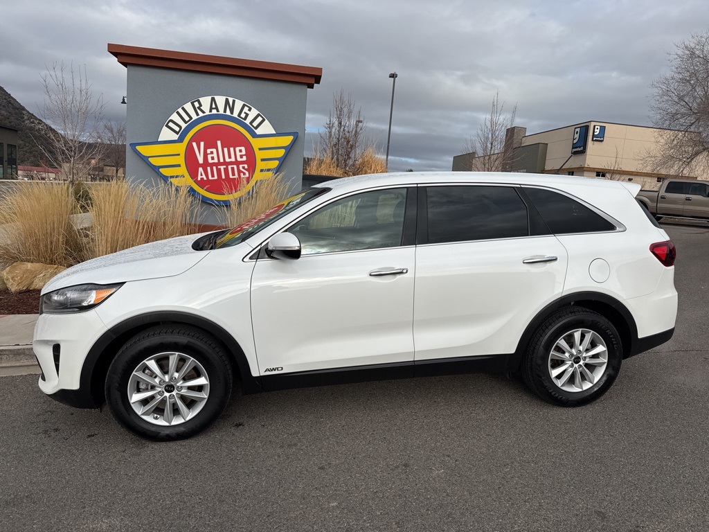 2020 Kia Sorento LX's photo