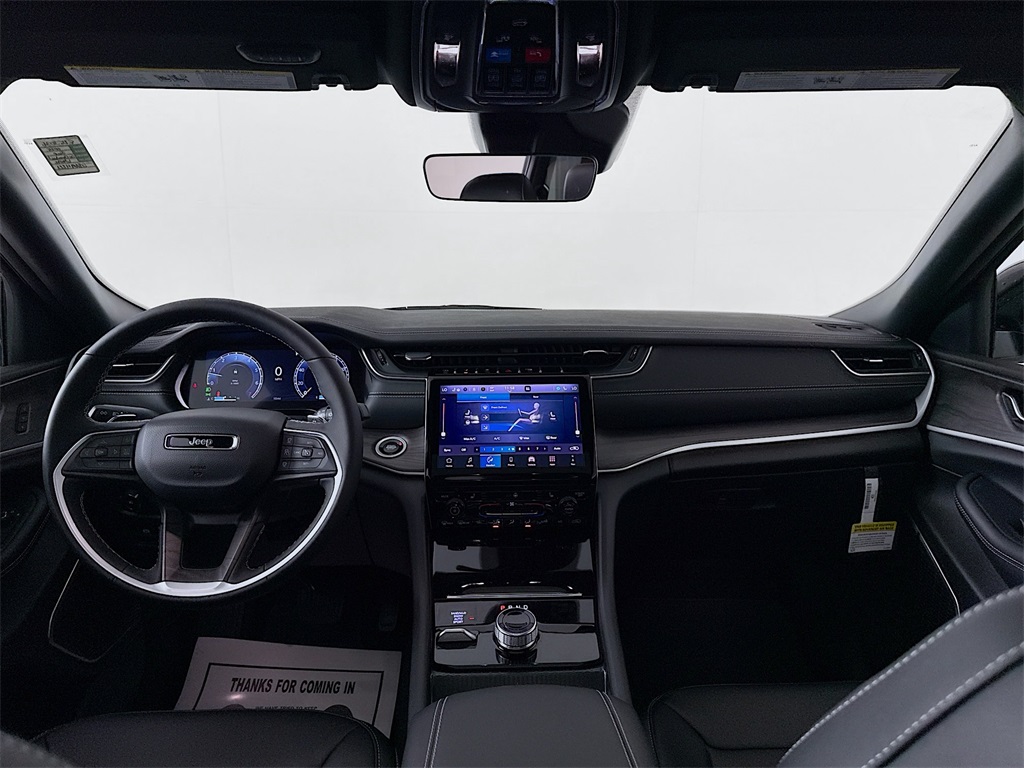 2025 Jeep Grand Cherokee Limited photo 24