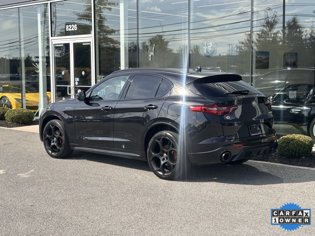 2022 Alfa Romeo Stelvio Ti Sport photo 3