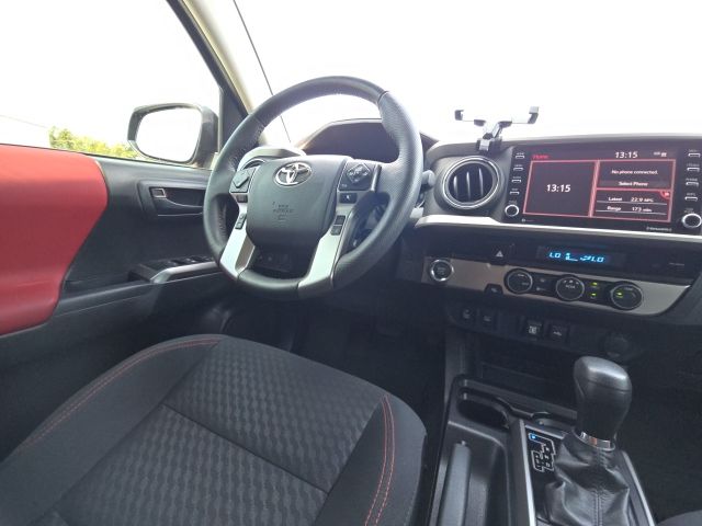 2023 Toyota Tacoma V6 photo 19