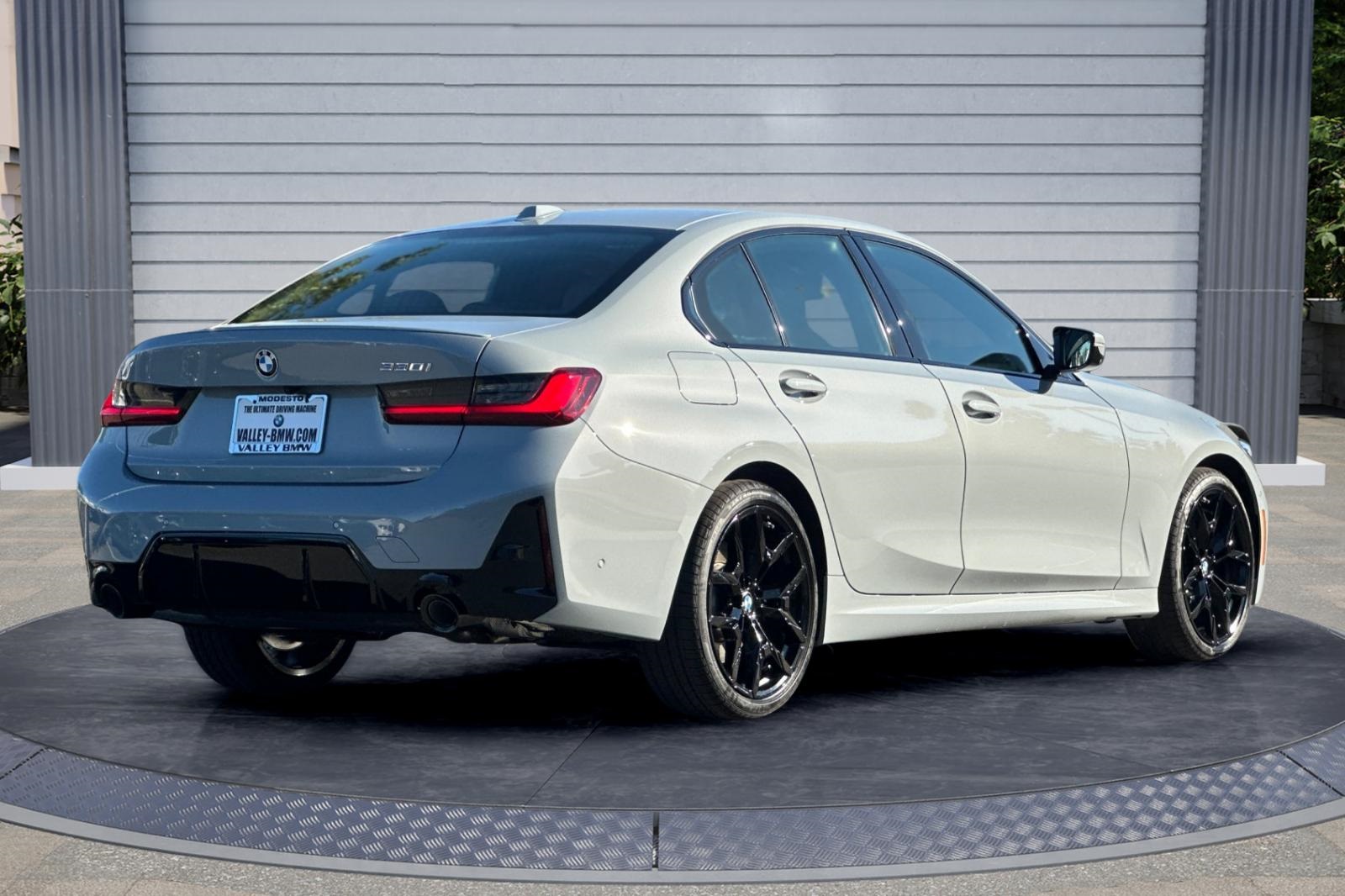 2026 Bmw 330i 3-Series photo 4