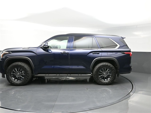 2025 Toyota Sequoia SR5 photo 4