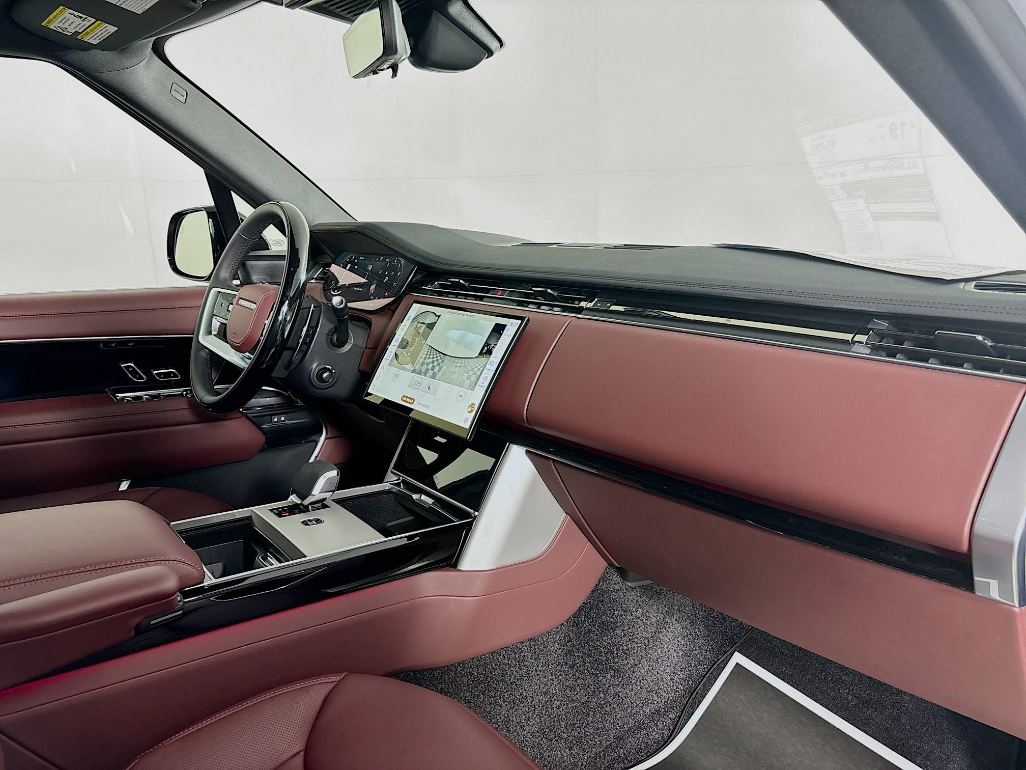 2025 Land Rover Range Rover SE photo 24