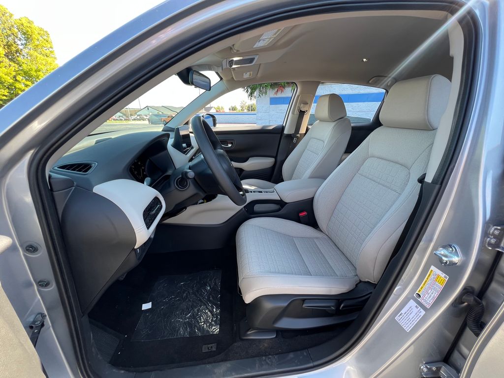 2026 Honda HR-V LX photo 13