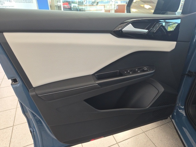 2025 Volkswagen Taos S photo 9