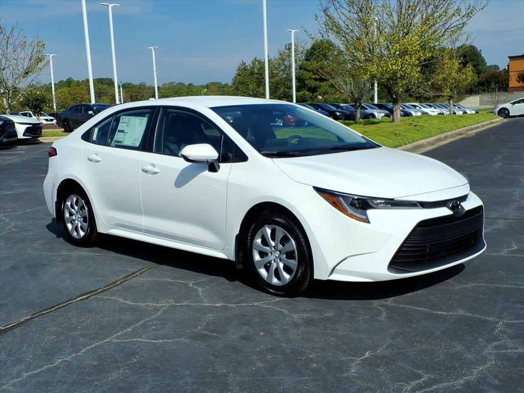 2026 Toyota Corolla LE photo 8