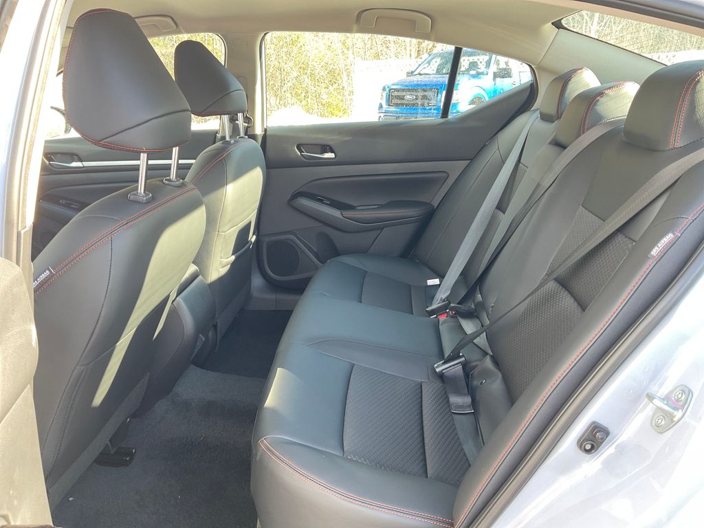 2025 Nissan Altima 2.5 SR photo 27