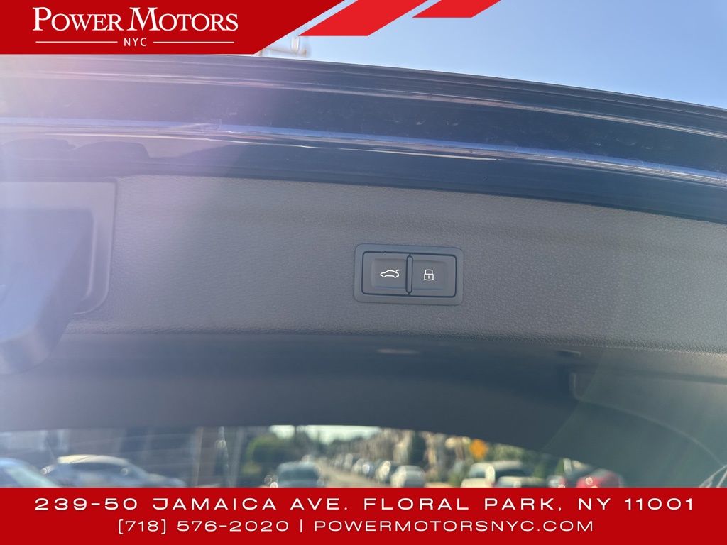 2023 Audi Q3 S line Premium photo 24