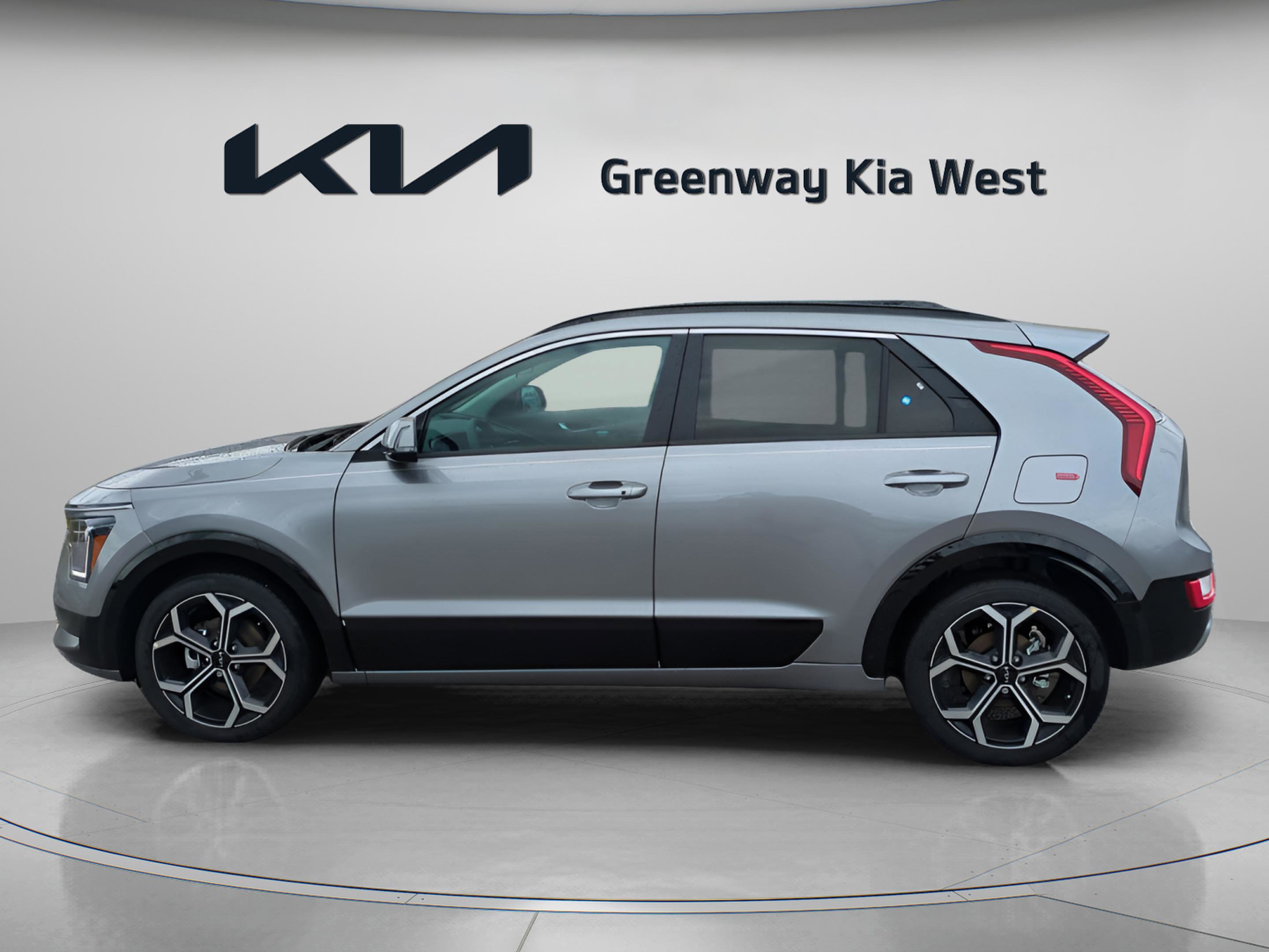 2025 Kia Niro EX Touring photo 5
