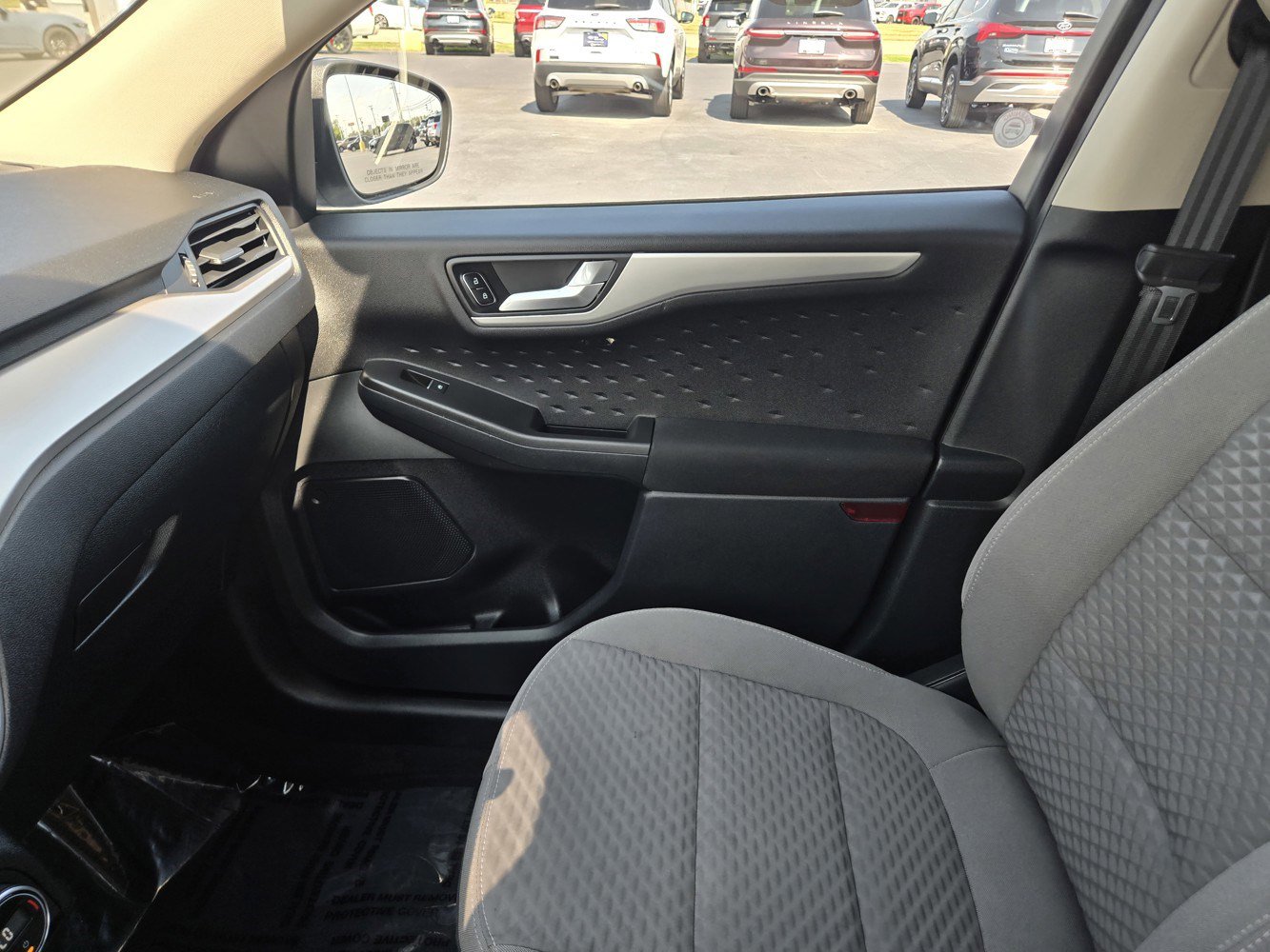 2020 Ford Escape SE Sport Hybrid photo 15