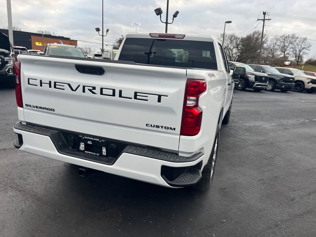 2026 Chevrolet Silverado 1500 Custom photo 4