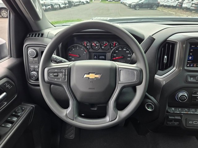 2025 Chevrolet Silverado 2500HD Custom photo 13