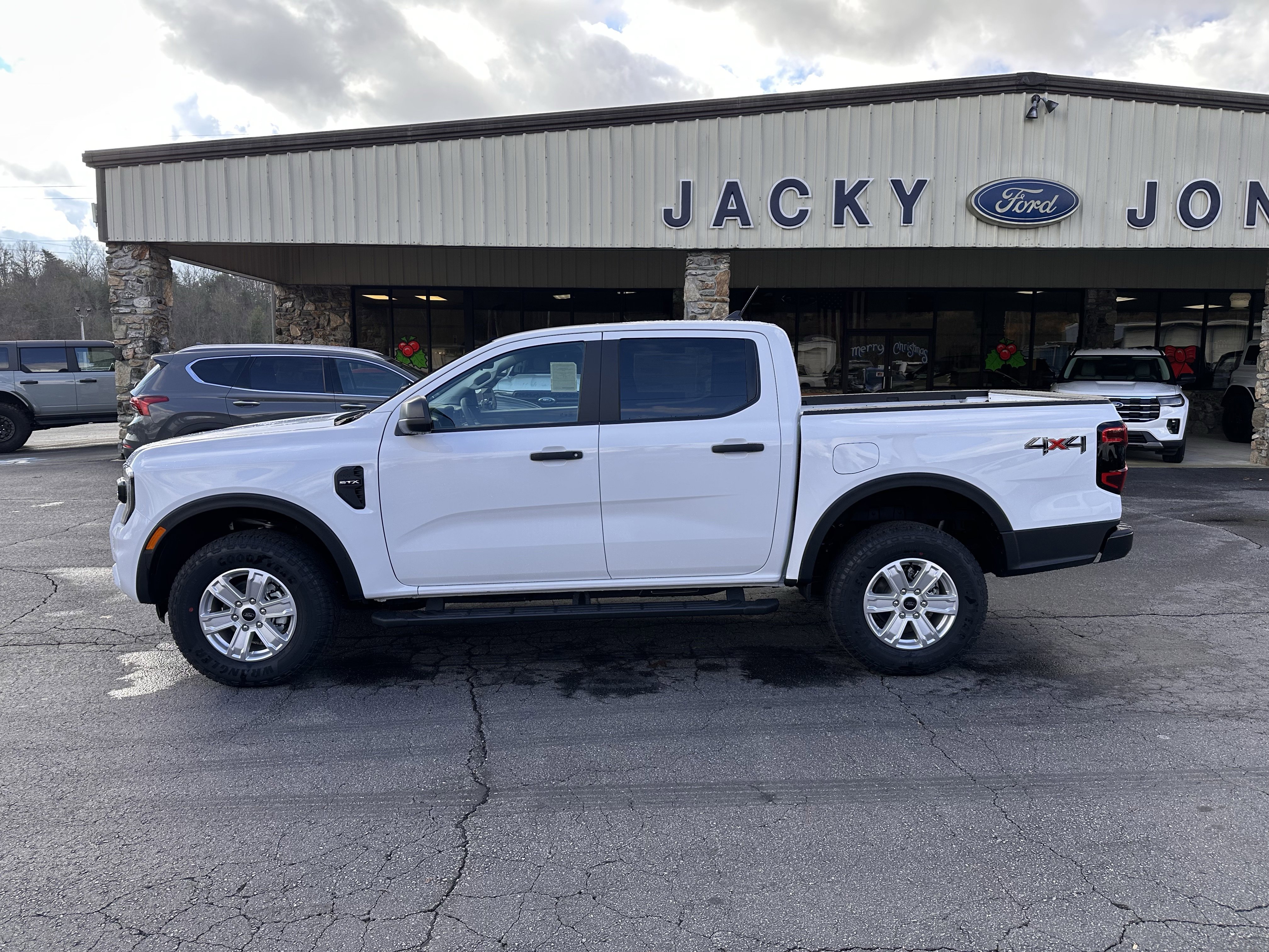 2025 Ford Ranger XL's photo