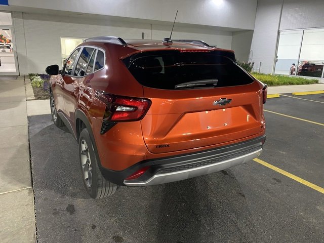 2024 Chevrolet Trax LT photo 4