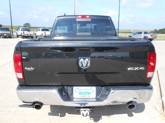 2018 Ram 1500 SLT photo 4