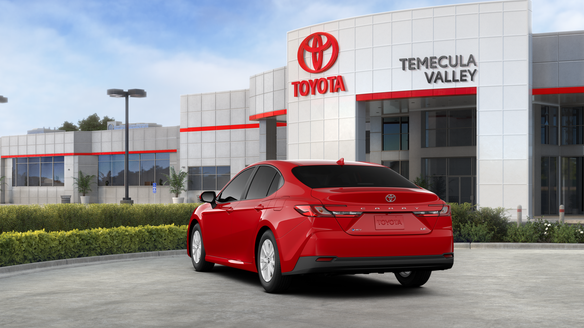 2025 Toyota Camry LE photo 4