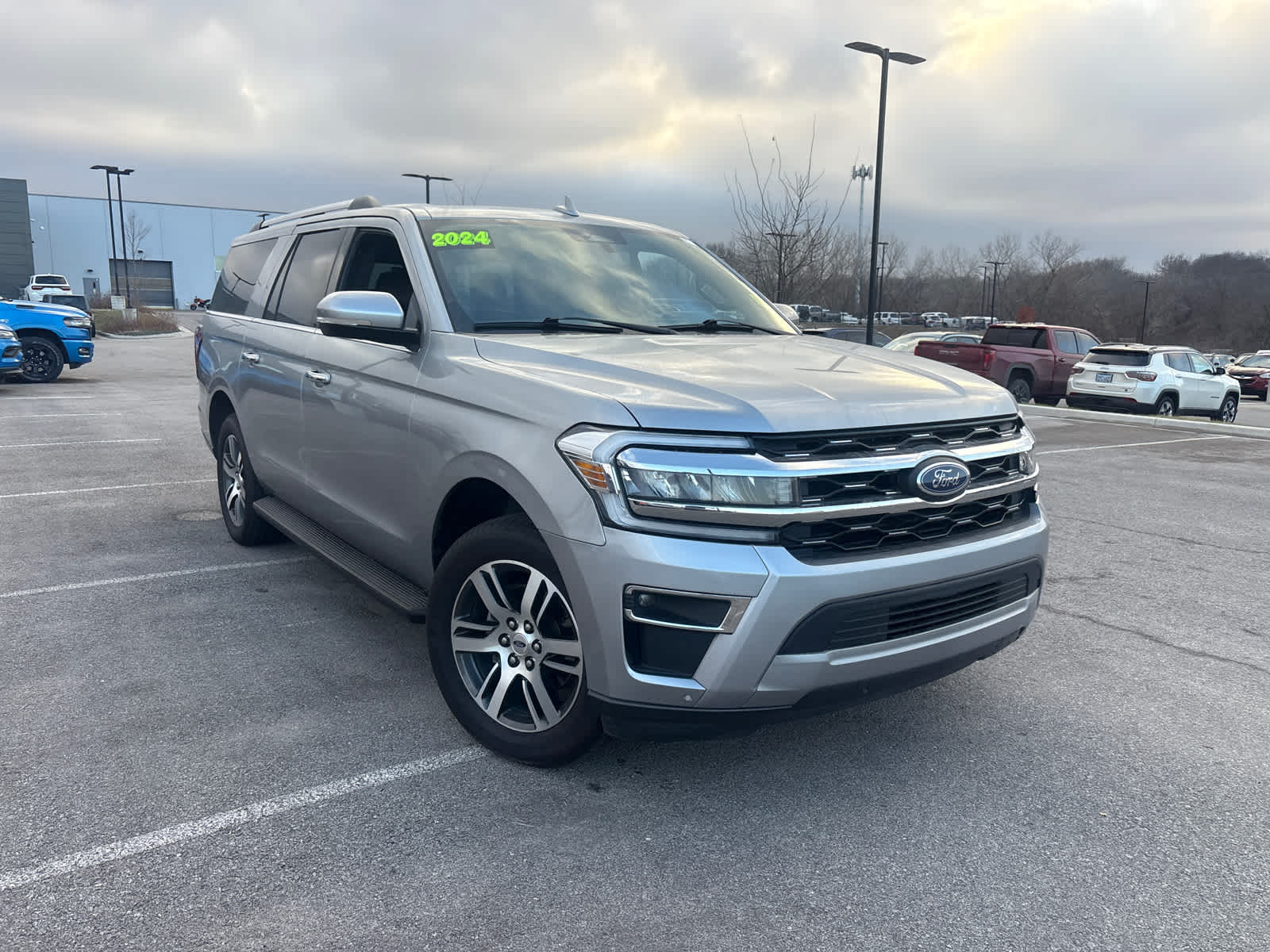 Used 2024 Ford Expedition Limited with VIN 1FMJK2A8XREA09881 for sale in Kansas City