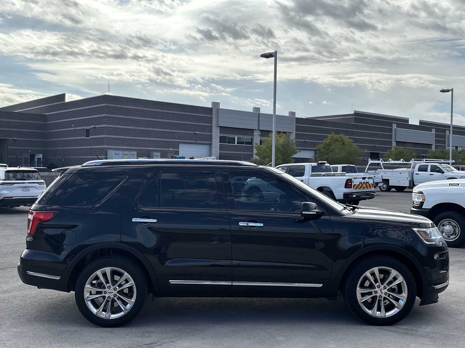 2019 Ford Explorer Limited photo 23
