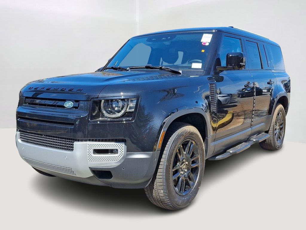 2025 Land Rover Defender S's photo