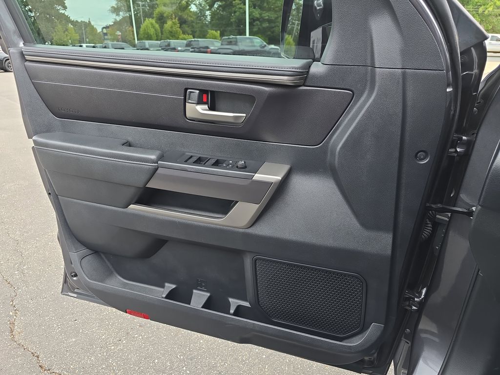 2022 Toyota Tundra SR5 photo 23