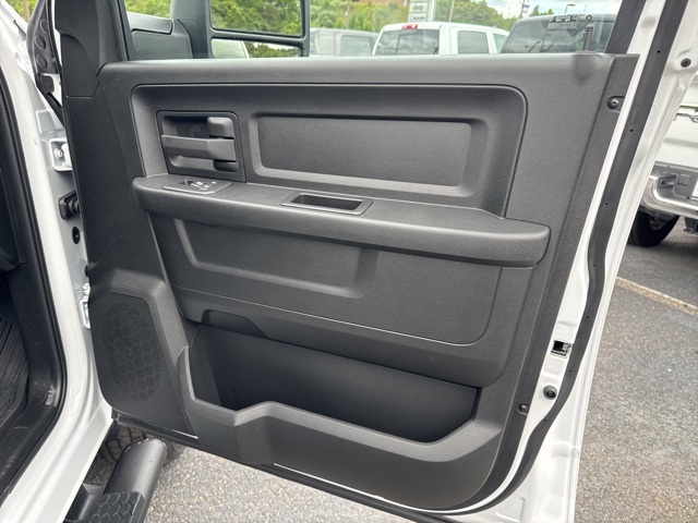 2026 Ram 2500 Tradesman photo 23