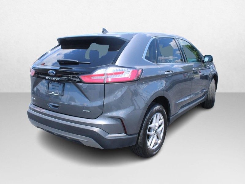 2024 Ford Edge SEL photo 3