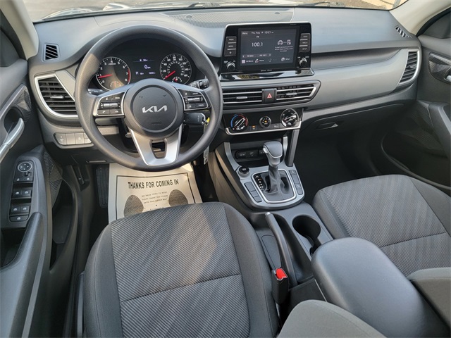 2023 Kia Seltos LX photo 30