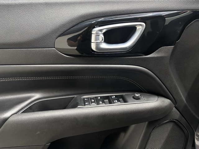 2024 Jeep Compass Altitude Special Edition photo 23