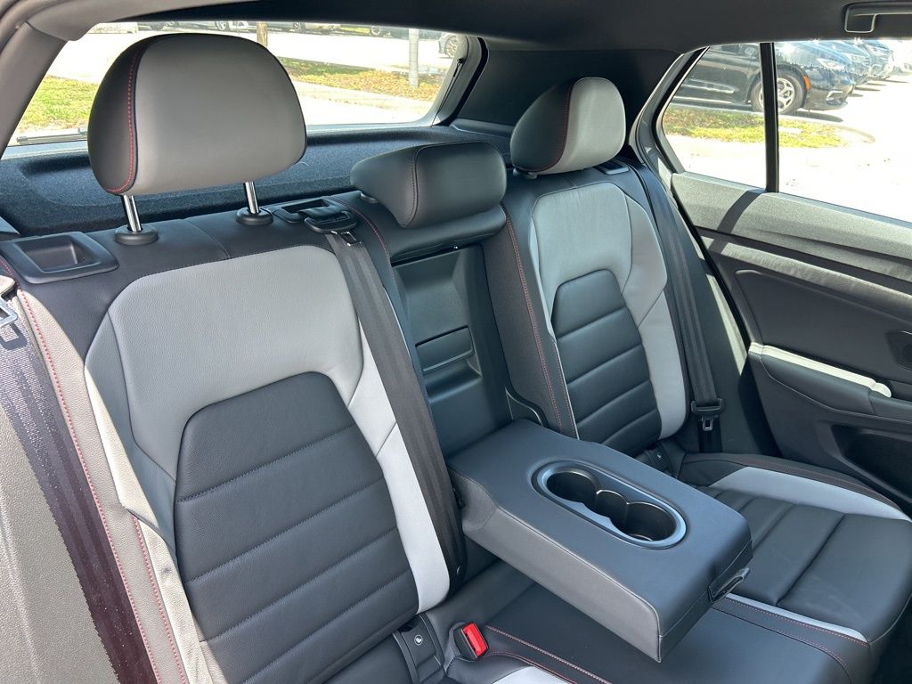 2025 Volkswagen Golf GTI SE photo 41