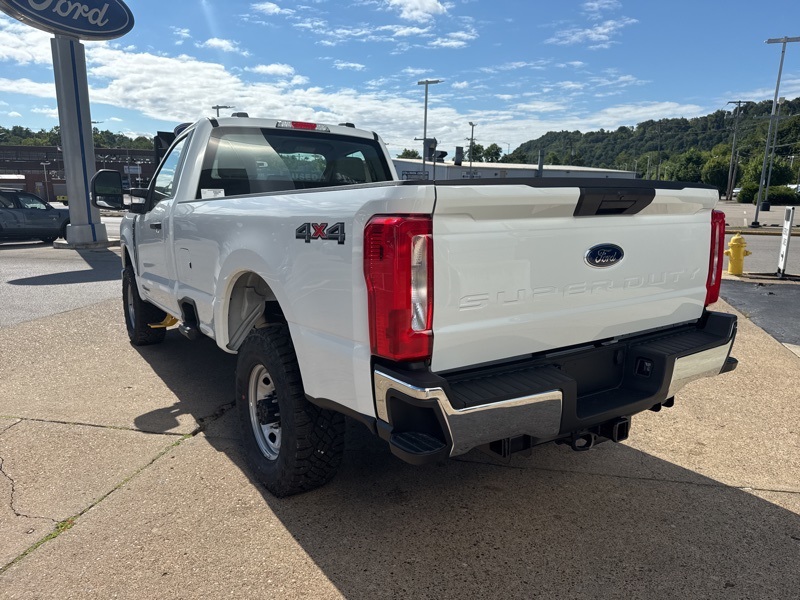2025 Ford F-350 XL photo 5