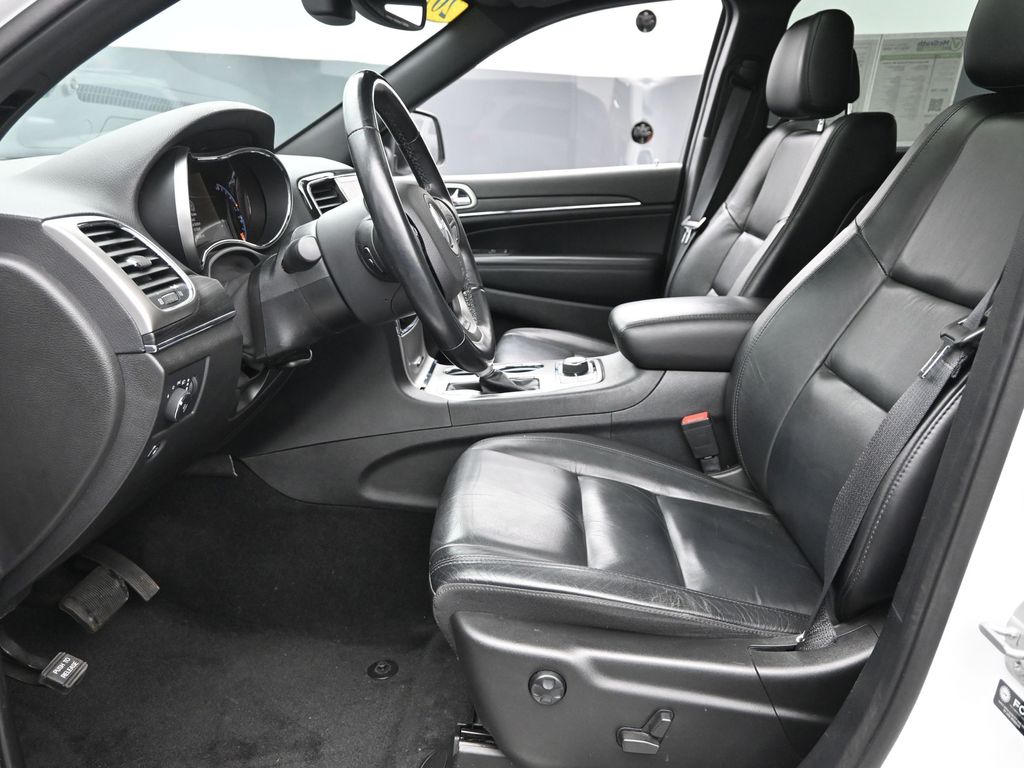 2022 Jeep Cherokee Limited photo 12