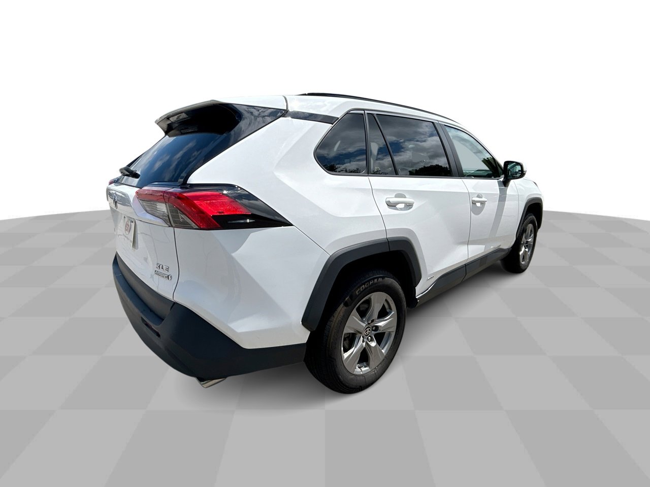 2022 Toyota RAV4 Hybrid XLE photo 8