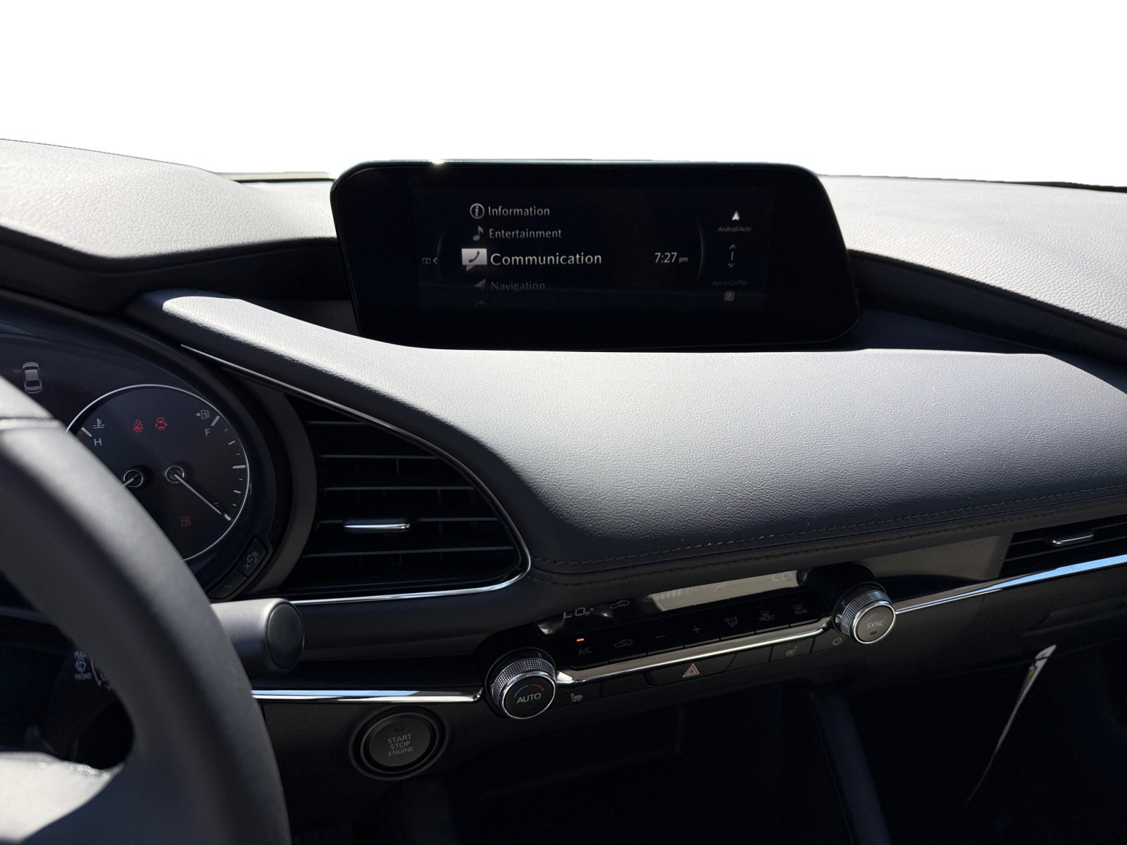 2025 Mazda Mazda3 2.5 s Preferred photo 12
