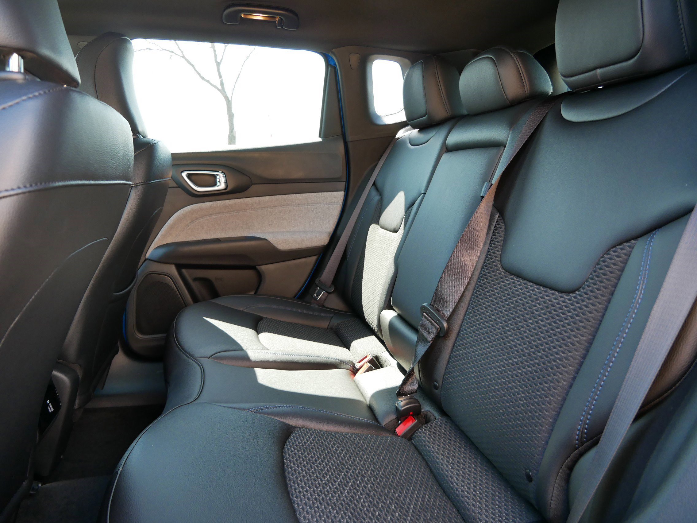 2025 Jeep Compass Latitude photo 10